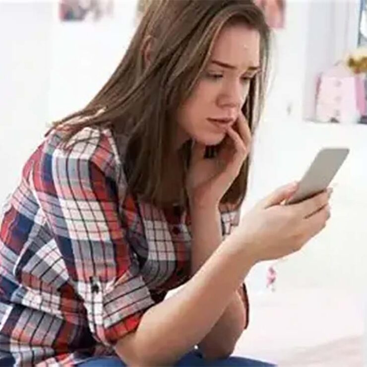 FOMO: cuando el miedo a quedarse afuera impide disfrutar el presente